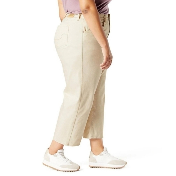 Levi's Heritage High Rise Loose Crop Jeans. Plus Sized. 28W - Picture 2 of 16